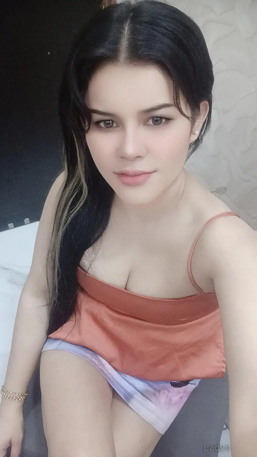 Nikki, 32 years old Gurgaon escort girl with big tits, height 155 sm, Weight  kg