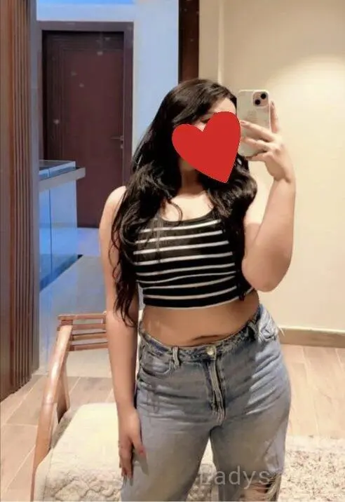 Prisha, 21 years old Gurgaon escort girl with big tits, height 164 sm, Weight kg