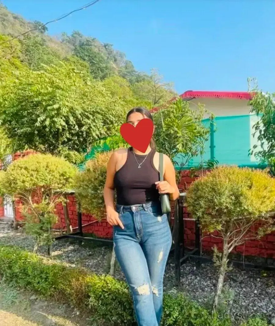 Garima, 21 years beautiful nude Gurgaon escorts girl, height 170 sm, Weight kg