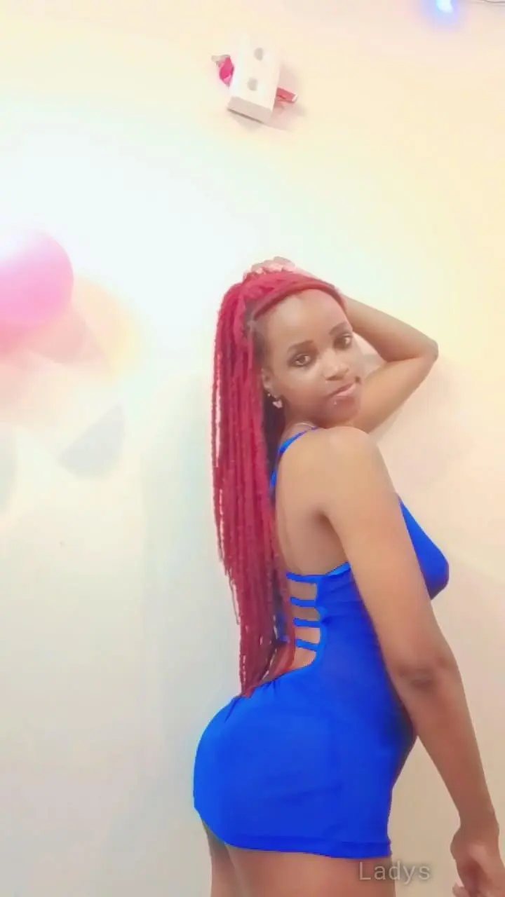 Heyzy, 23 years beautiful nude Gurgaon escorts girl, height sm, Weight kg