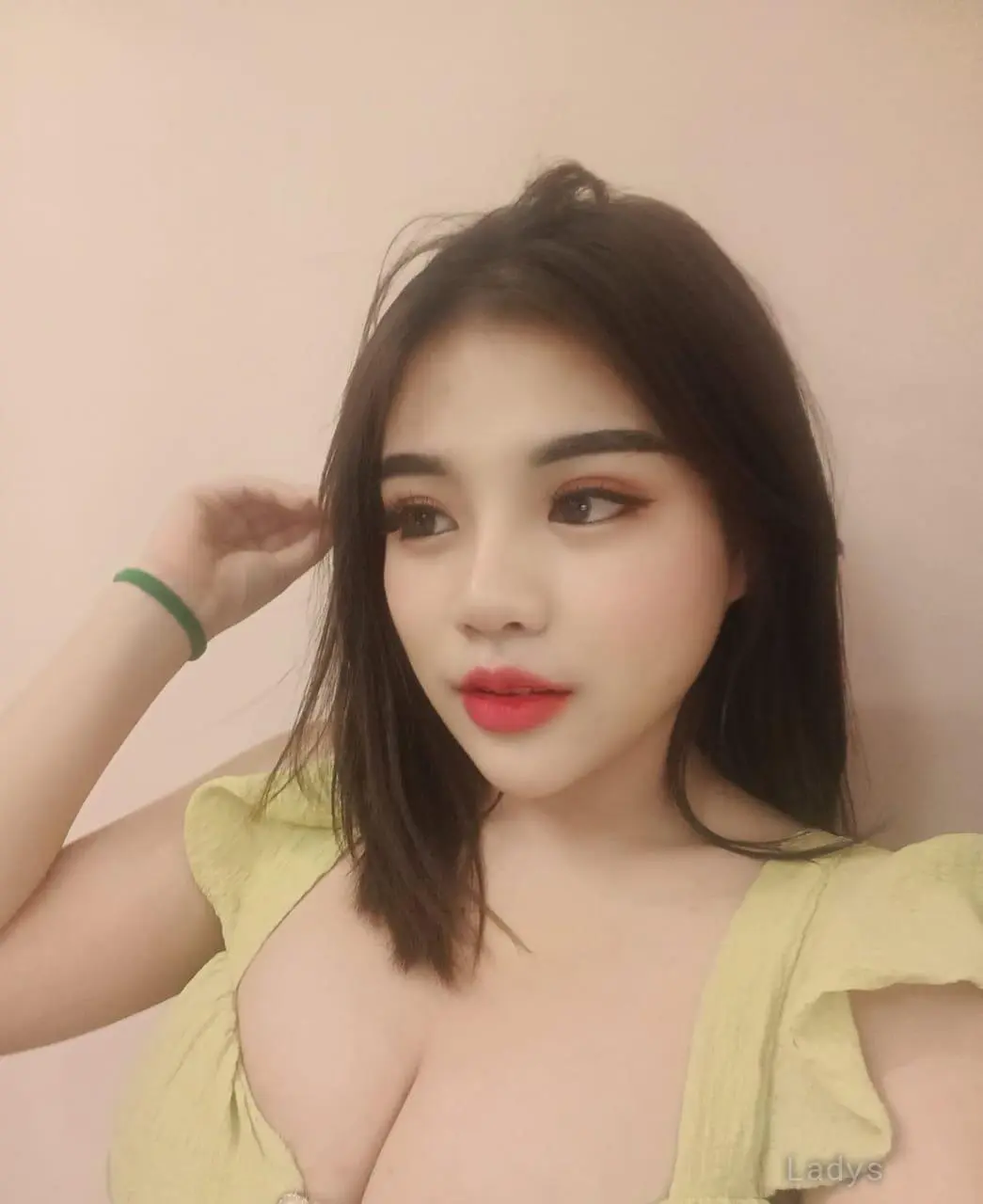 Jenny, 25 years beautiful nude Gurgaon escorts girl, height 160 sm, Weight kg