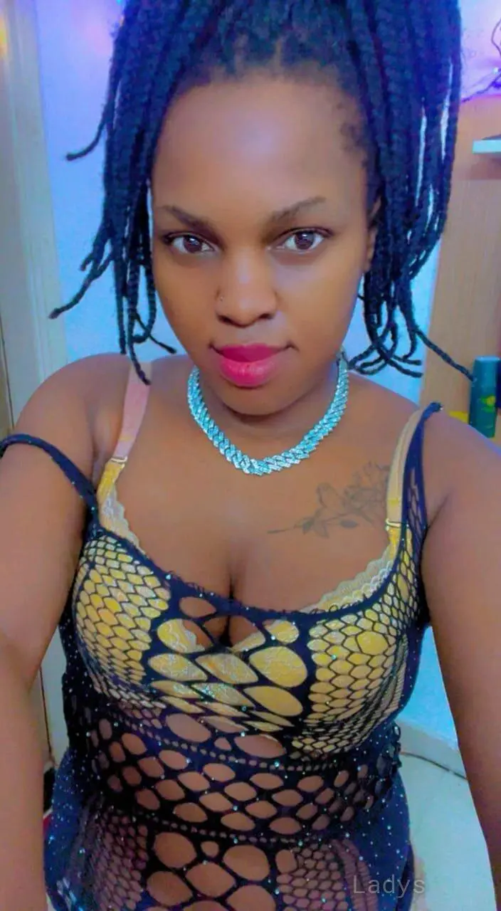 Julie, 24 years beautiful nude Gurgaon escorts girl, height 153 sm, Weight kg