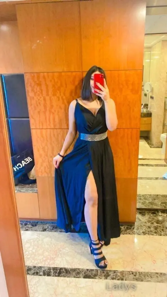 Priya, 24 years beautiful nude Gurgaon escorts girl, height 156 sm, Weight  kg