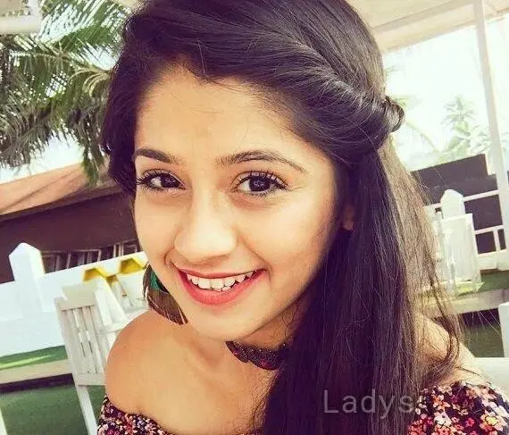 Samiksha, 24 years beautiful nude Gurgaon escorts girl, height 165 sm, Weight  kg
