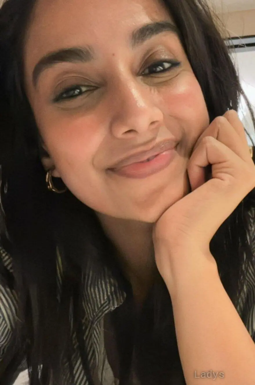 Sirin, 24 years beautiful nude Gurgaon escorts girl, height 166 sm, Weight  kg