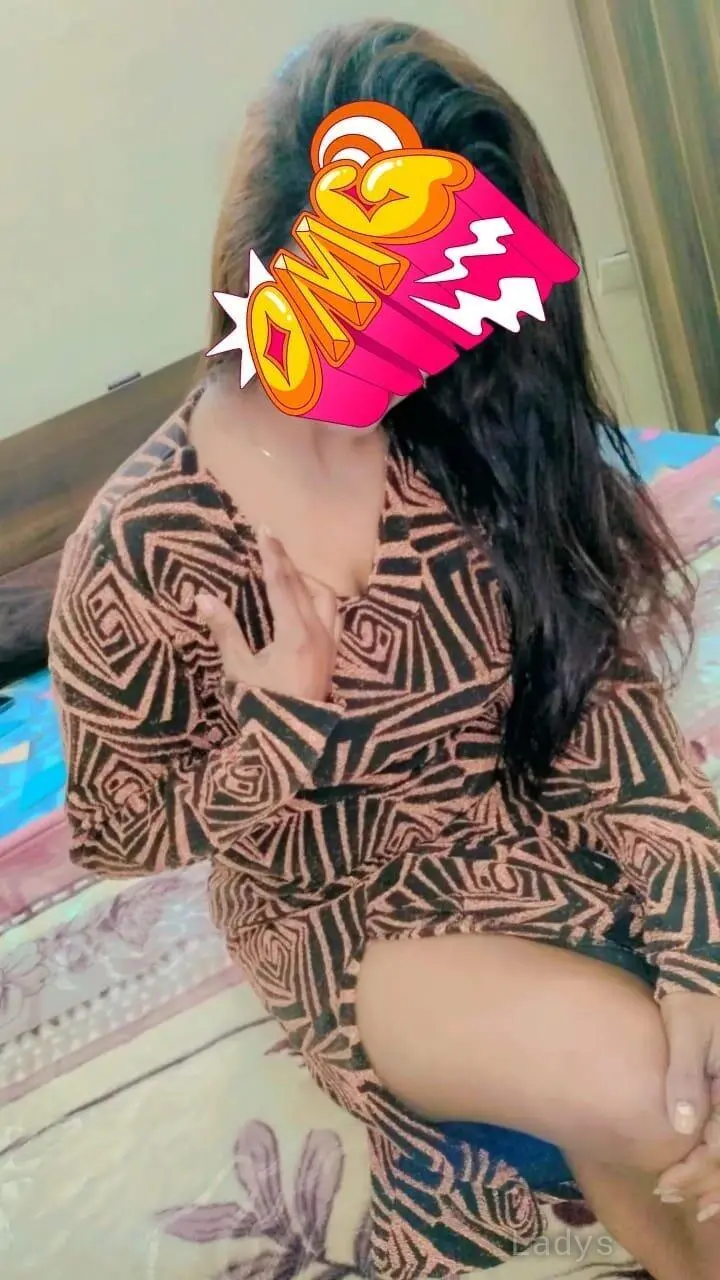 Sneha, 22 years beautiful nude Gurgaon escorts girl, height 153 sm, Weight  kg