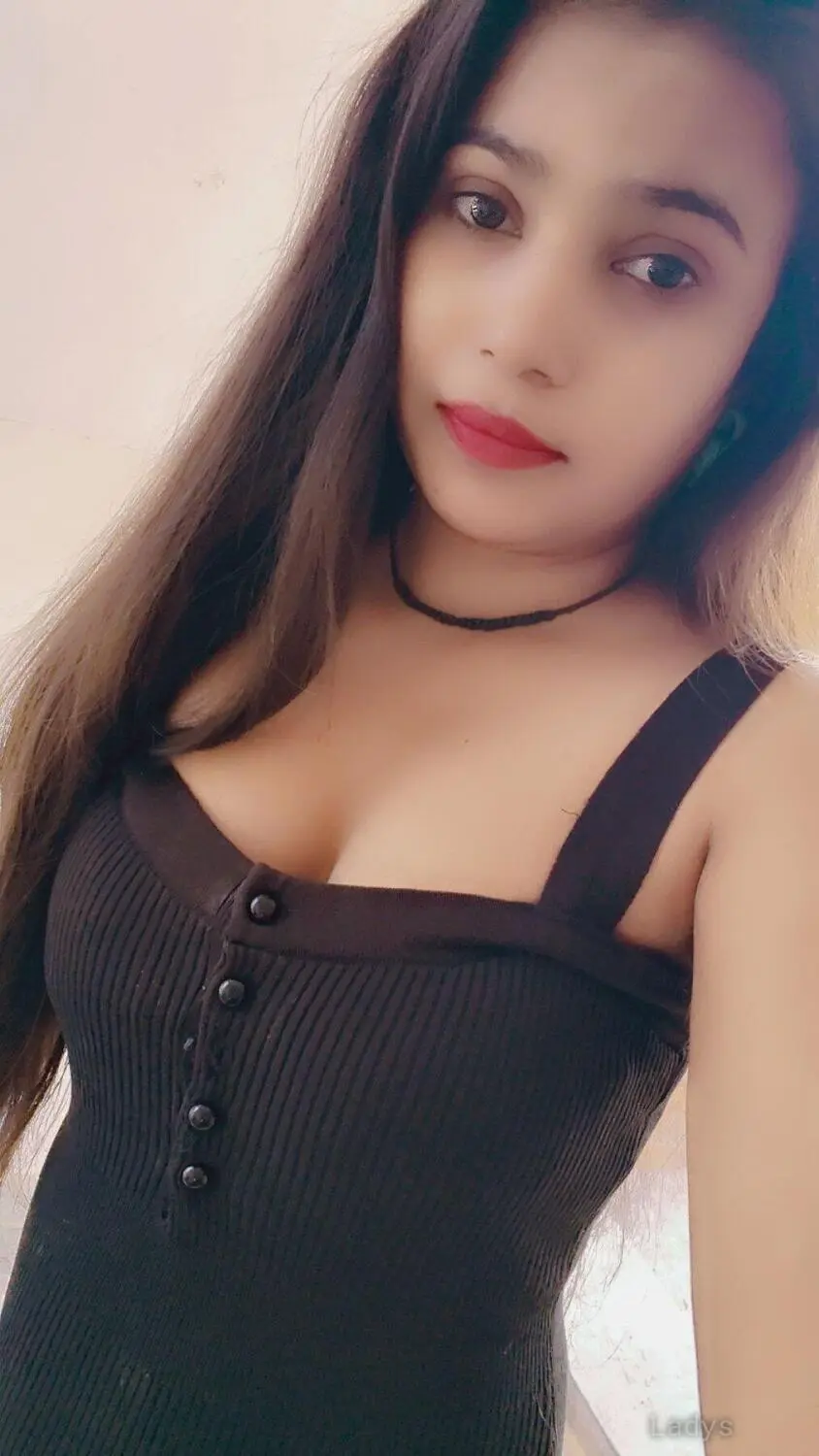 Trisha, 19 years beautiful nude Gurgaon escorts girl, height 153 sm, Weight kg