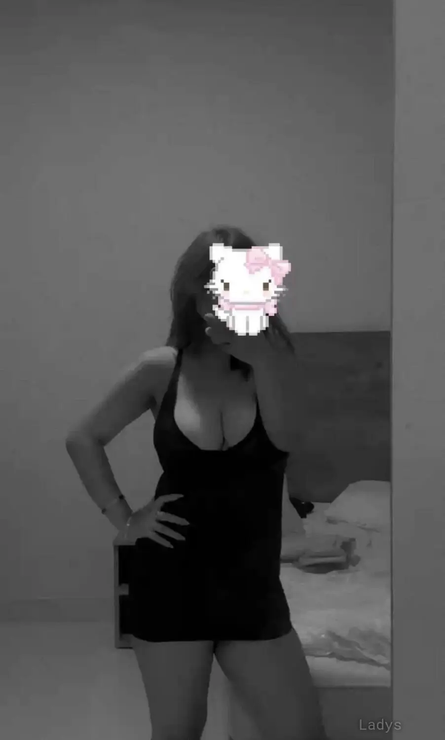 Gracie, 21 years old Guwahati escort girl with big tits, height 158 sm, Weight kg