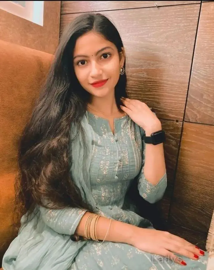 Komal, 22 years beautiful nude Guwahati escorts girl, height  sm, Weight  kg