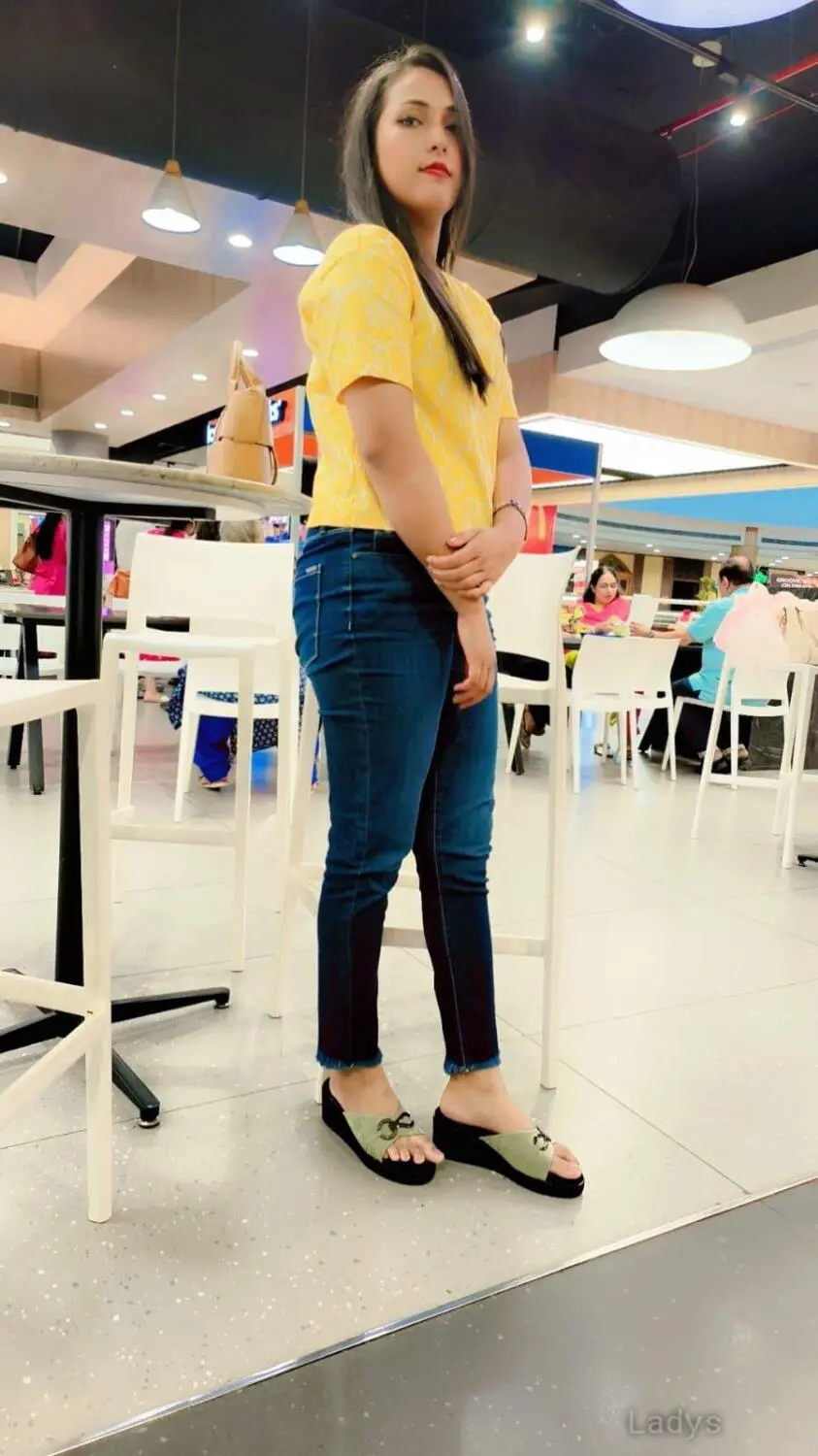 Lisa,  years beautiful nude Guwahati escorts girl, height  sm, Weight  kg