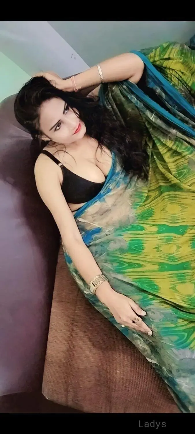 Riya, 22 years beautiful nude Guwahati escorts girl, height 154 sm, Weight kg