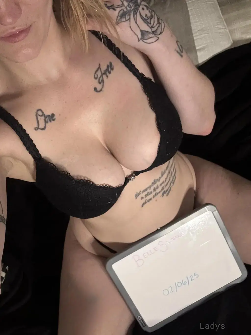 Belle Swells, 34 years beautiful nude Halifax escorts girl, height 170 sm, Weight 69 kg