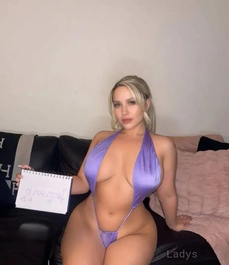 Emma, 23 years beautiful nude Halifax escorts girl, height 162 sm, Weight 48 kg