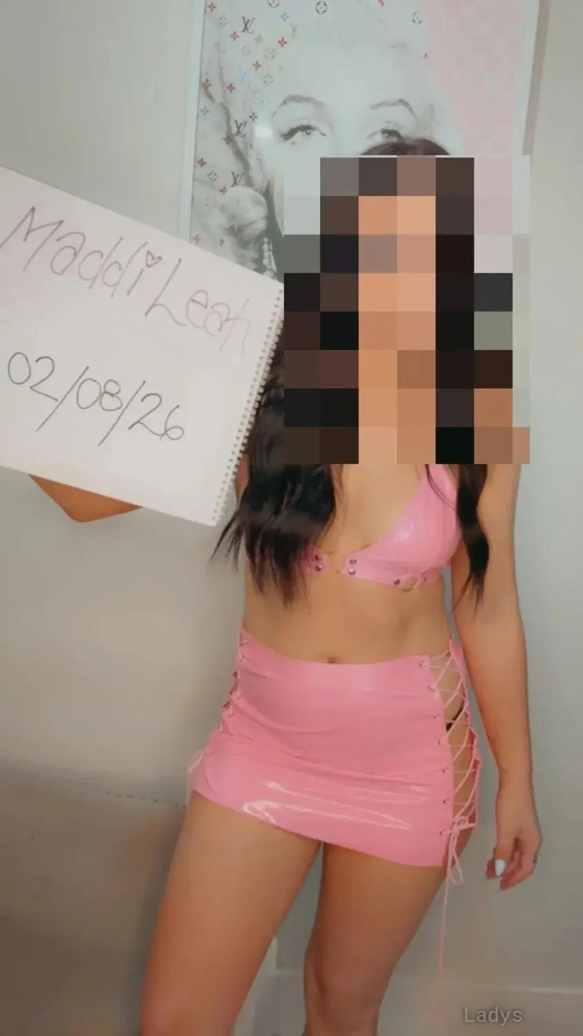 Maddi Leah, 28 years beautiful nude Halifax escorts girl, height 159 sm, Weight 59 kg