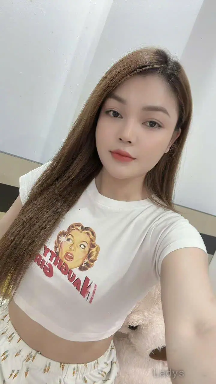 Ruby, 24 years old Hanoi escort girl with big tits, height 163 sm, Weight  kg