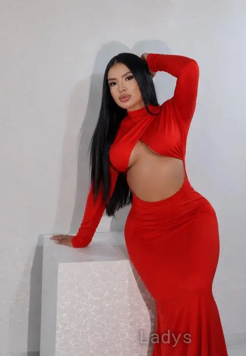 ARIANNA, 25 years beautiful nude Hanoi escorts girl, height 160 sm, Weight 53 kg