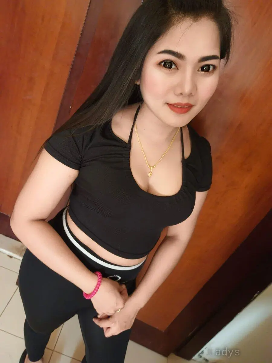 Tanya, 21 years old Hat Yai escort girl with big tits, height 153 sm, Weight kg