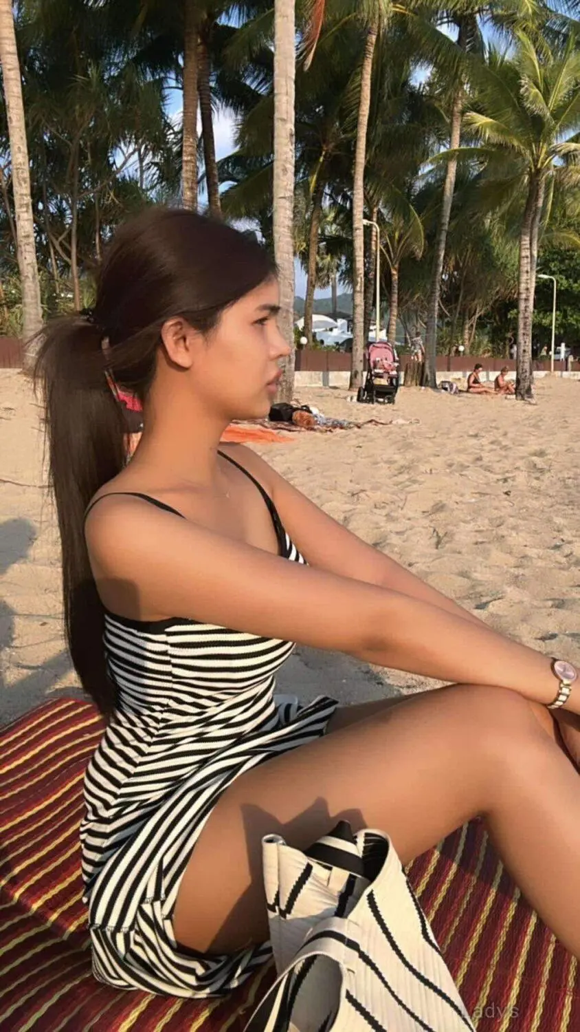 Candy, 23 years beautiful nude Hat Yai escorts girl, height 177 sm, Weight kg