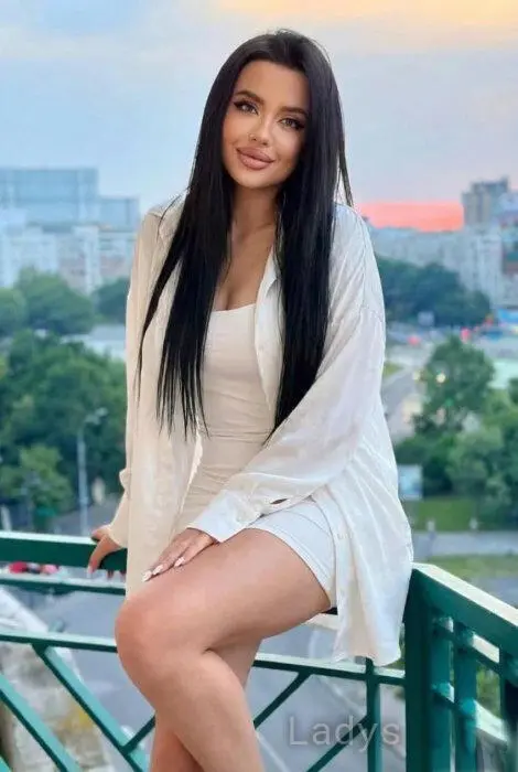 Carla, 19 years beautiful nude Heathrow escorts girl, height 158 sm, Weight 45 kg