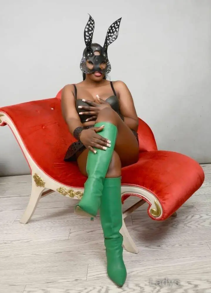 Geraldine, 25 years old Helsinki escort girl with big tits, height 154 sm, Weight kg