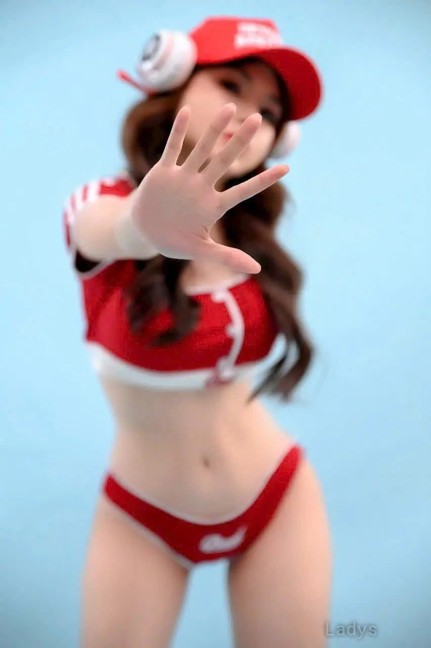 Linda, 19 years old Ho Chi Minh escort girl with big tits, height 160 sm, Weight kg