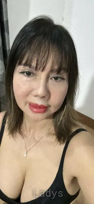 Anna, 40 years beautiful nude Ho Chi Minh escorts girl, height 168 sm, Weight 65 kg