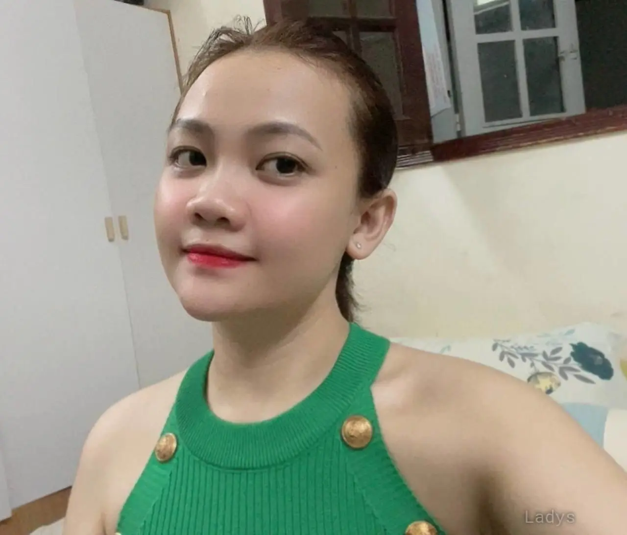 Cici, 26 years beautiful nude Ho Chi Minh escorts girl, height 162 sm, Weight kg