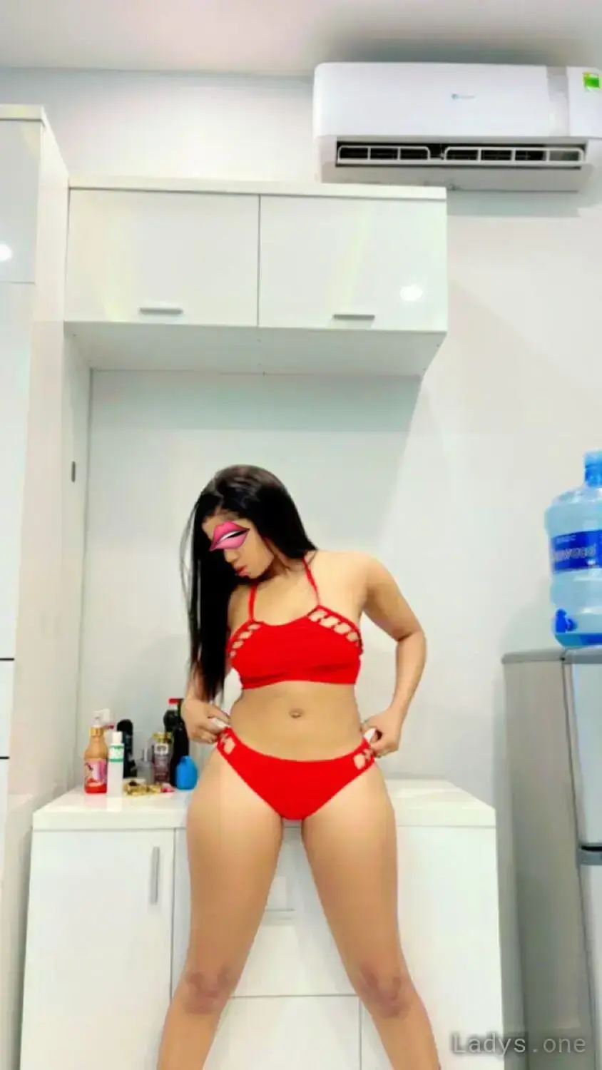 Eva, 24 years beautiful nude Ho Chi Minh escorts girl, height 167 sm, Weight kg