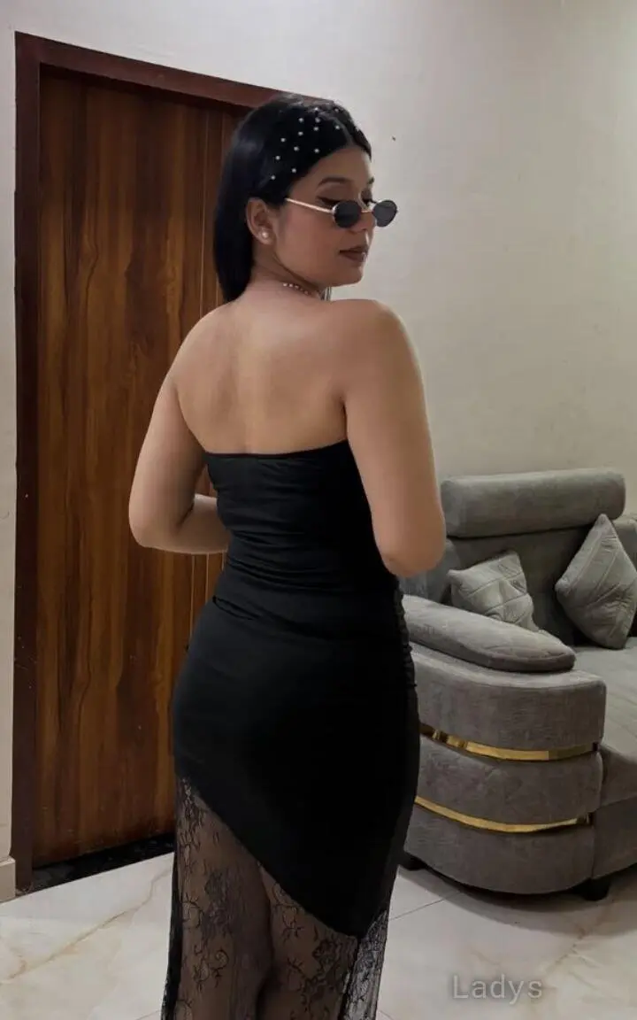 Sanvi, 20 years beautiful nude Ho Chi Minh escorts girl, height 155 sm, Weight 48 kg