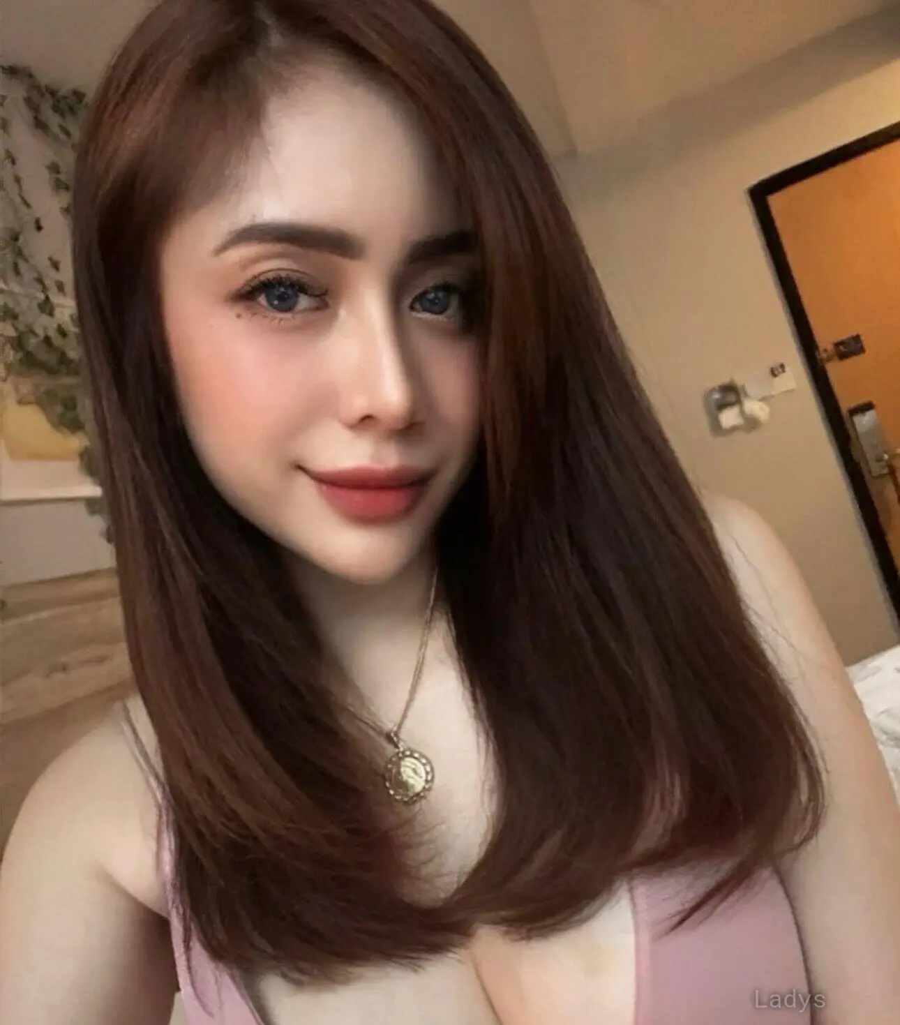 Just, 24 years old Hong Kong escort girl with big tits, height 158 sm, Weight  kg