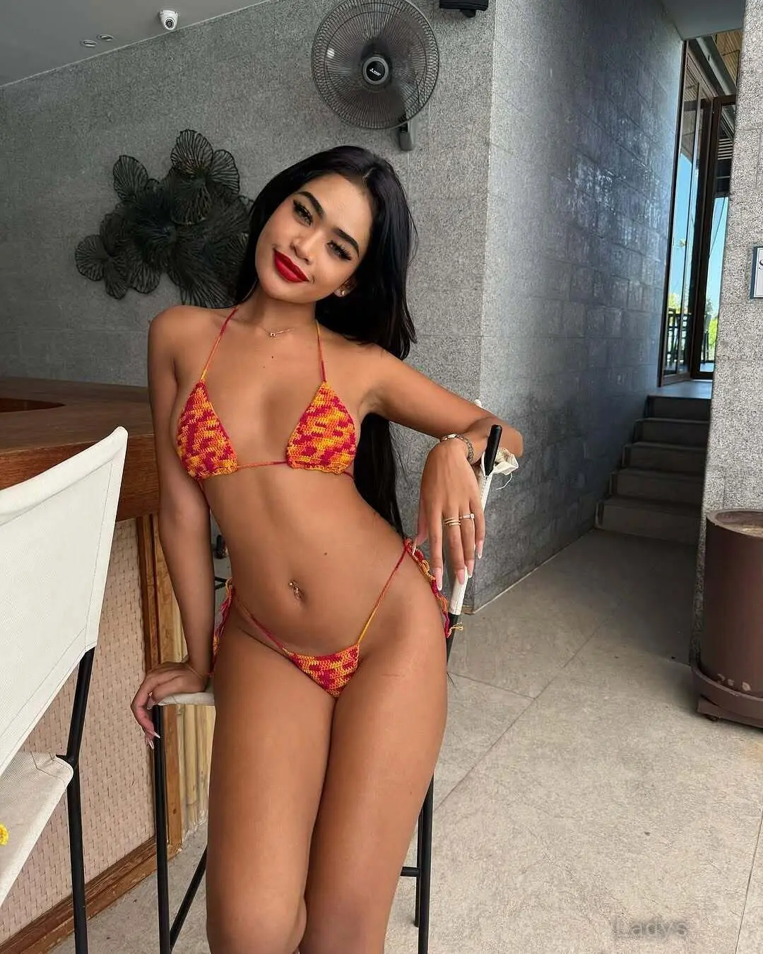 Kelly, 21 years old Hong Kong escort girl with big tits, height 160 sm, Weight kg