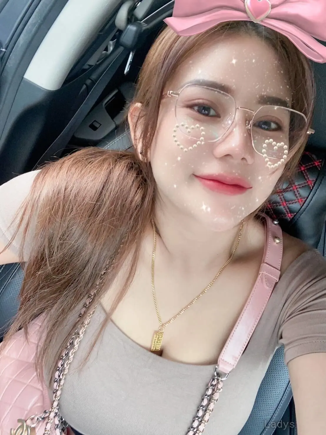 Ana, 24 years beautiful nude Hong Kong escorts girl, height 160 sm, Weight  kg