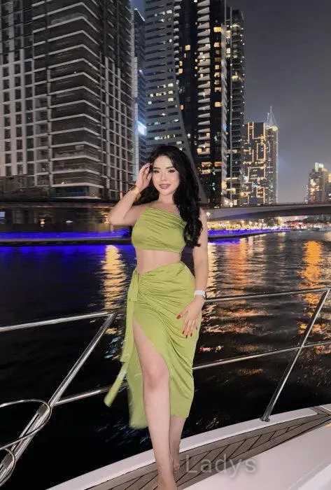 Vanessa, 19 years beautiful nude Hong Kong escorts girl, height 160 sm, Weight 52 kg