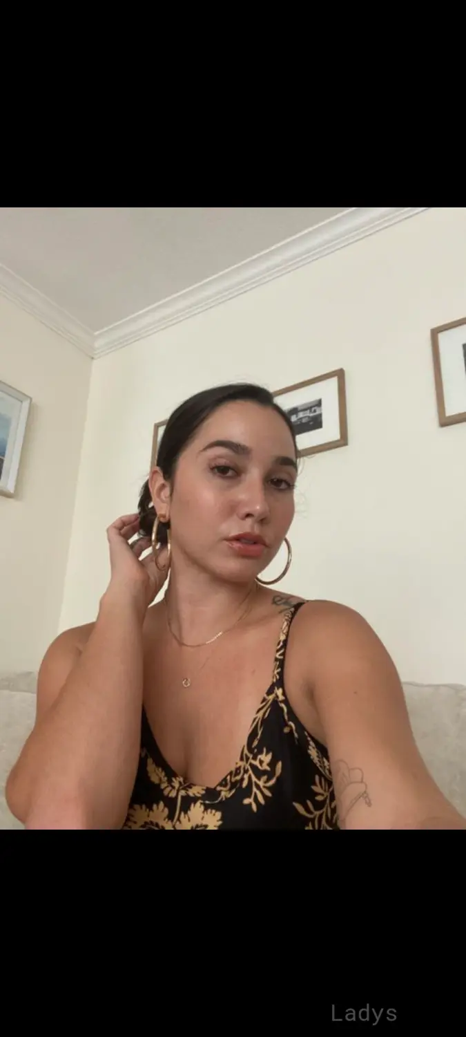 Elmeda Norah, 29 years beautiful nude Hoorn escorts girl, height 164 sm, Weight 64 kg