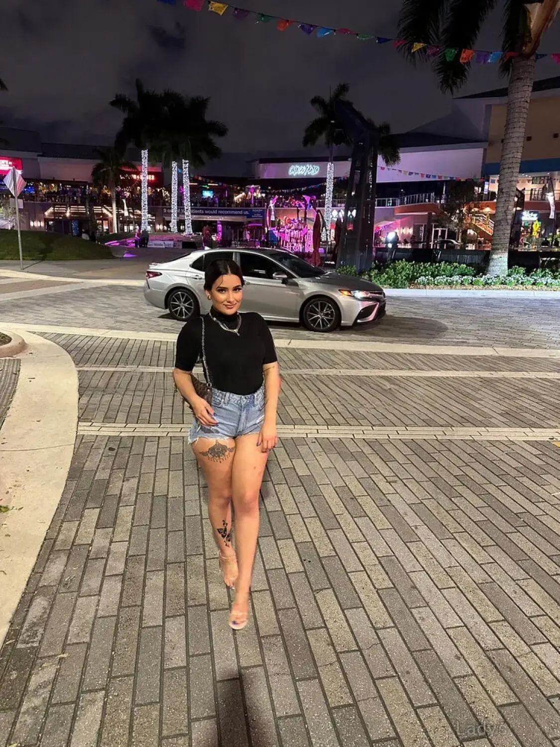 ALYSSA, 23 years old Houston escort girl with big tits, height 150 sm, Weight 57 kg