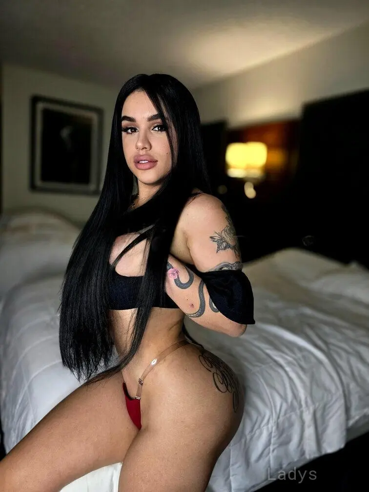 Ahsley, 23 years beautiful nude Houston escorts girl, height 160 sm, Weight 55 kg