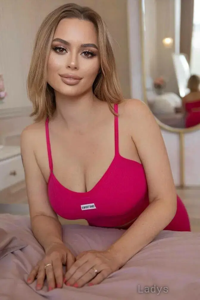 Dream Caramel, 25 years beautiful nude Houston escorts girl, height 176 sm, Weight 69 kg