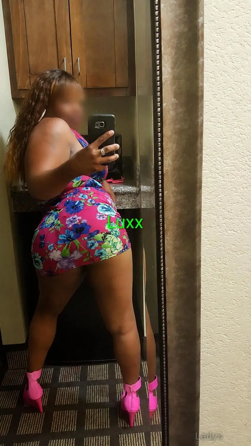 Luxx, 28 years beautiful nude Houston escorts girl, height 169 sm, Weight 86 kg