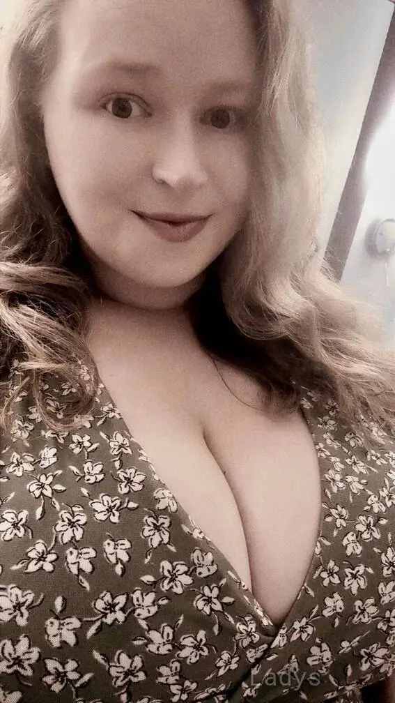 Marie Jayde, 25 years beautiful nude Houston escorts girl, height 160 sm, Weight 70 kg