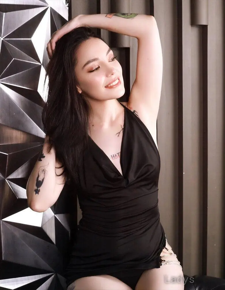 Steffie, 27 years beautiful nude Houston escorts girl, height 170 sm, Weight 57 kg