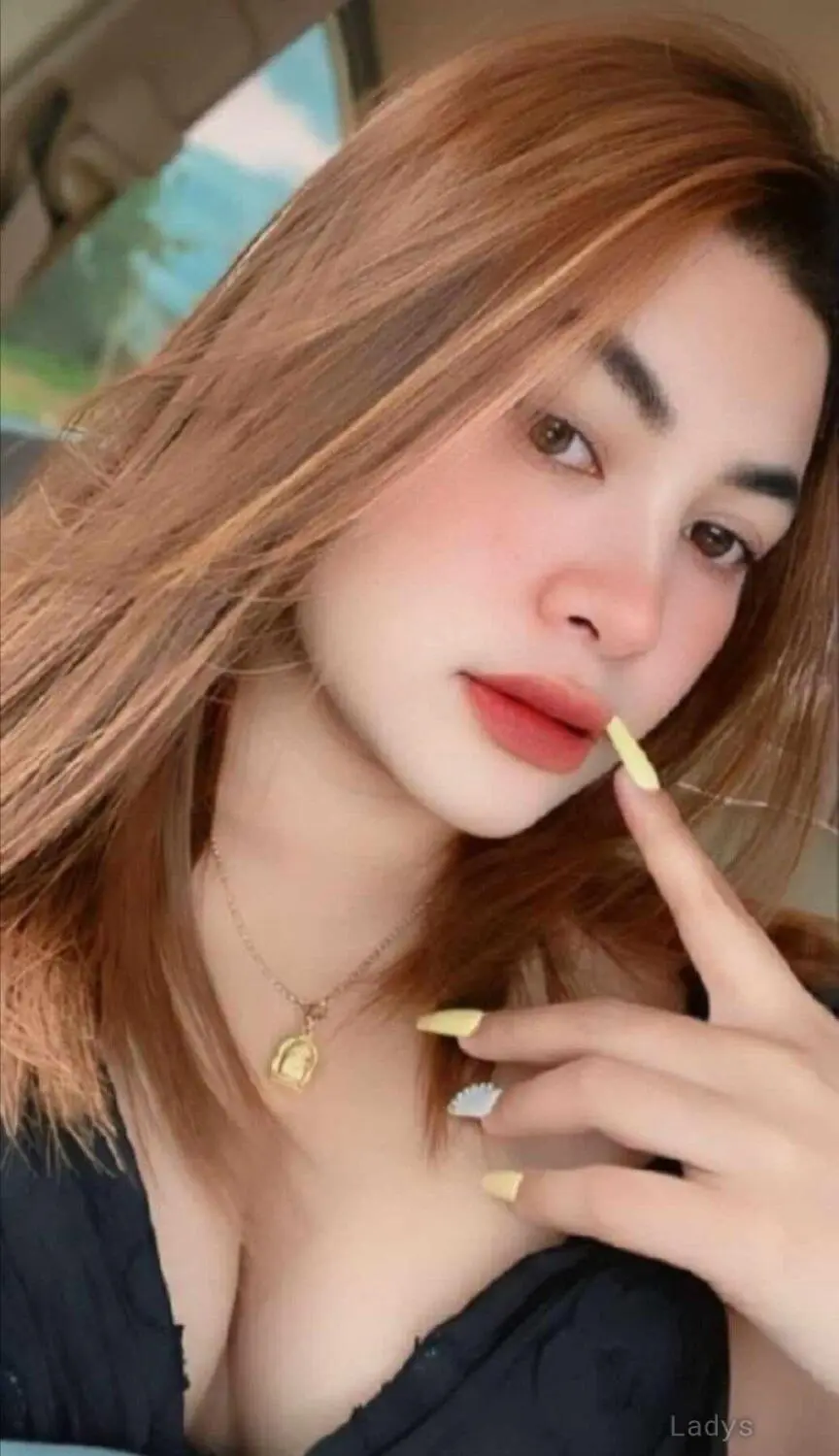 Emmy, 26 years old Hua Hin escort girl with big tits, height 168 sm, Weight  kg