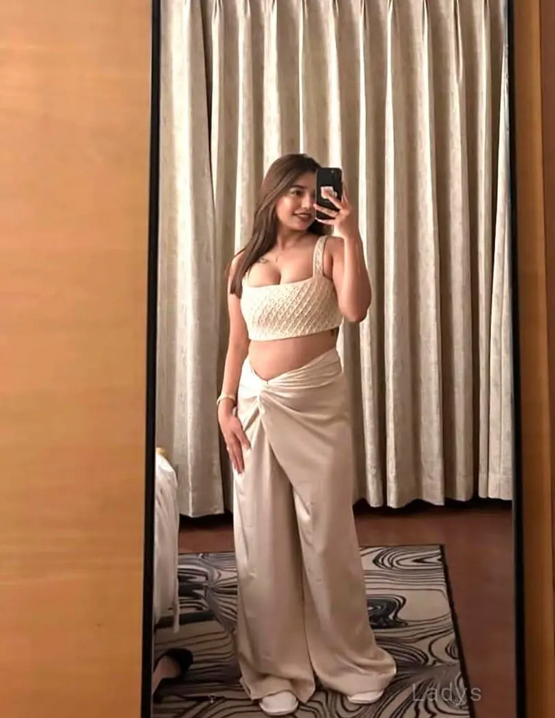 Jyohi, years beautiful nude Hua Hin escorts girl, height 152 sm, Weight kg
