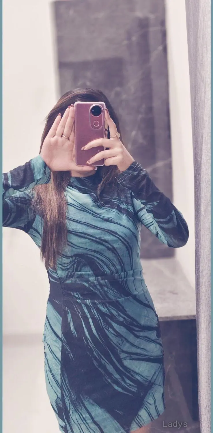Ameira, 25 years old Hyderabad escort girl with big tits, height 167 sm, Weight  kg