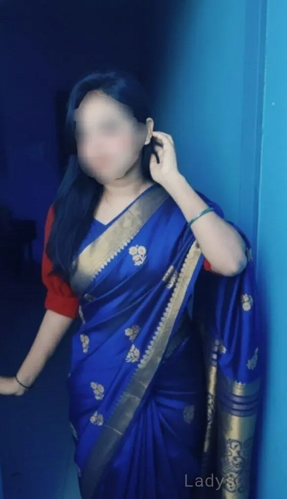 Monika, 22 years old Hyderabad escort girl with big tits, height 157 sm, Weight  kg