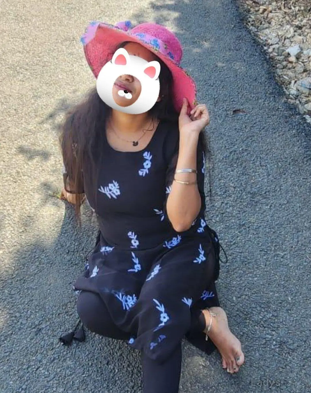 Paola, 22 years old Hyderabad escort girl with big tits, height 160 sm, Weight kg