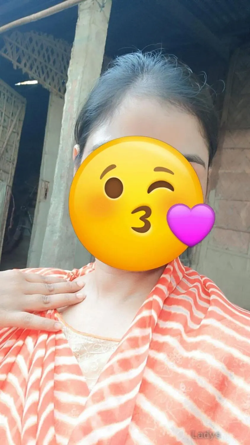 Pooja, 22 years old Hyderabad escort girl with big tits, height 168 sm, Weight  kg