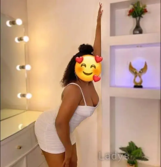 Sherry, 25 years old Hyderabad escort girl with big tits, height 156 sm, Weight  kg