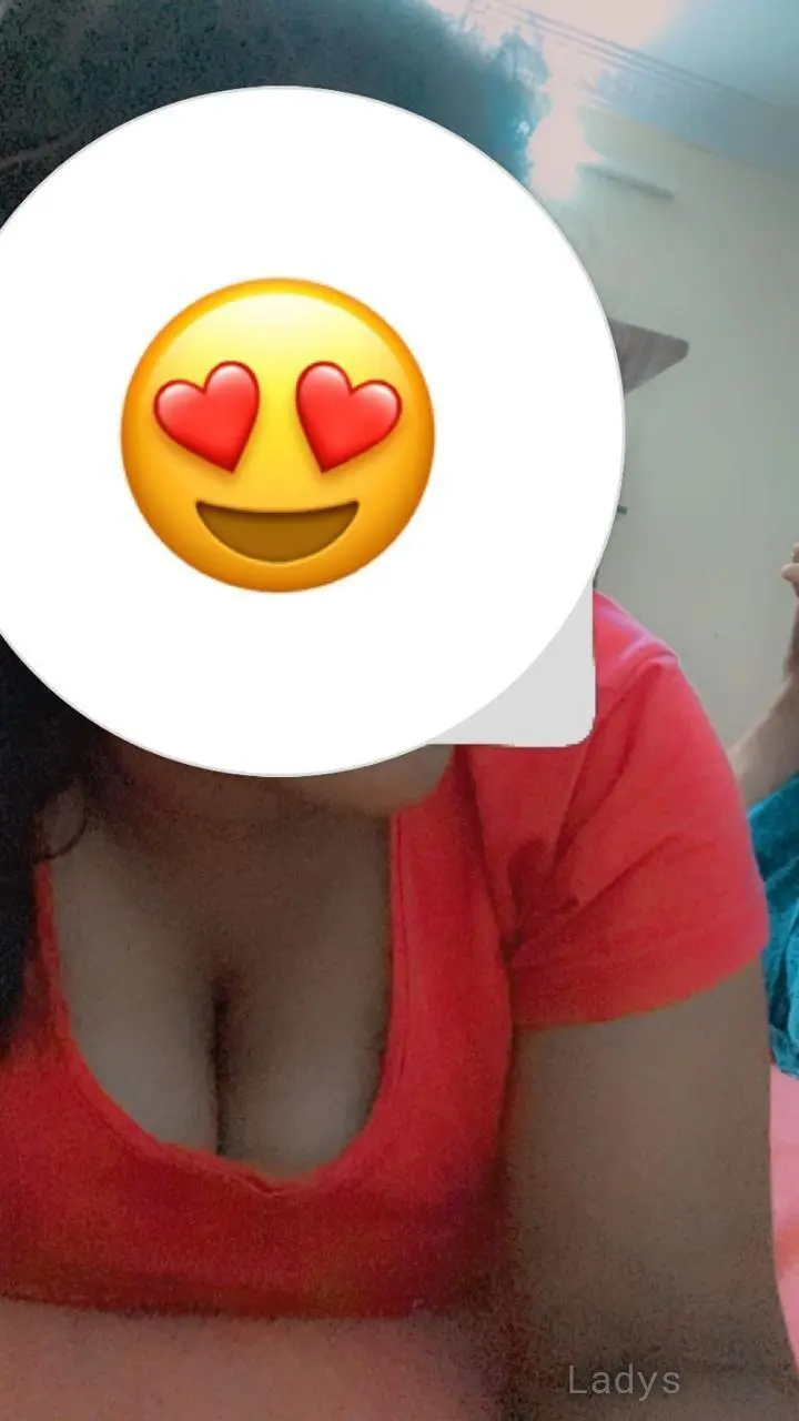 Sindhu, 22 years old Hyderabad escort girl with big tits, height 153 sm, Weight kg