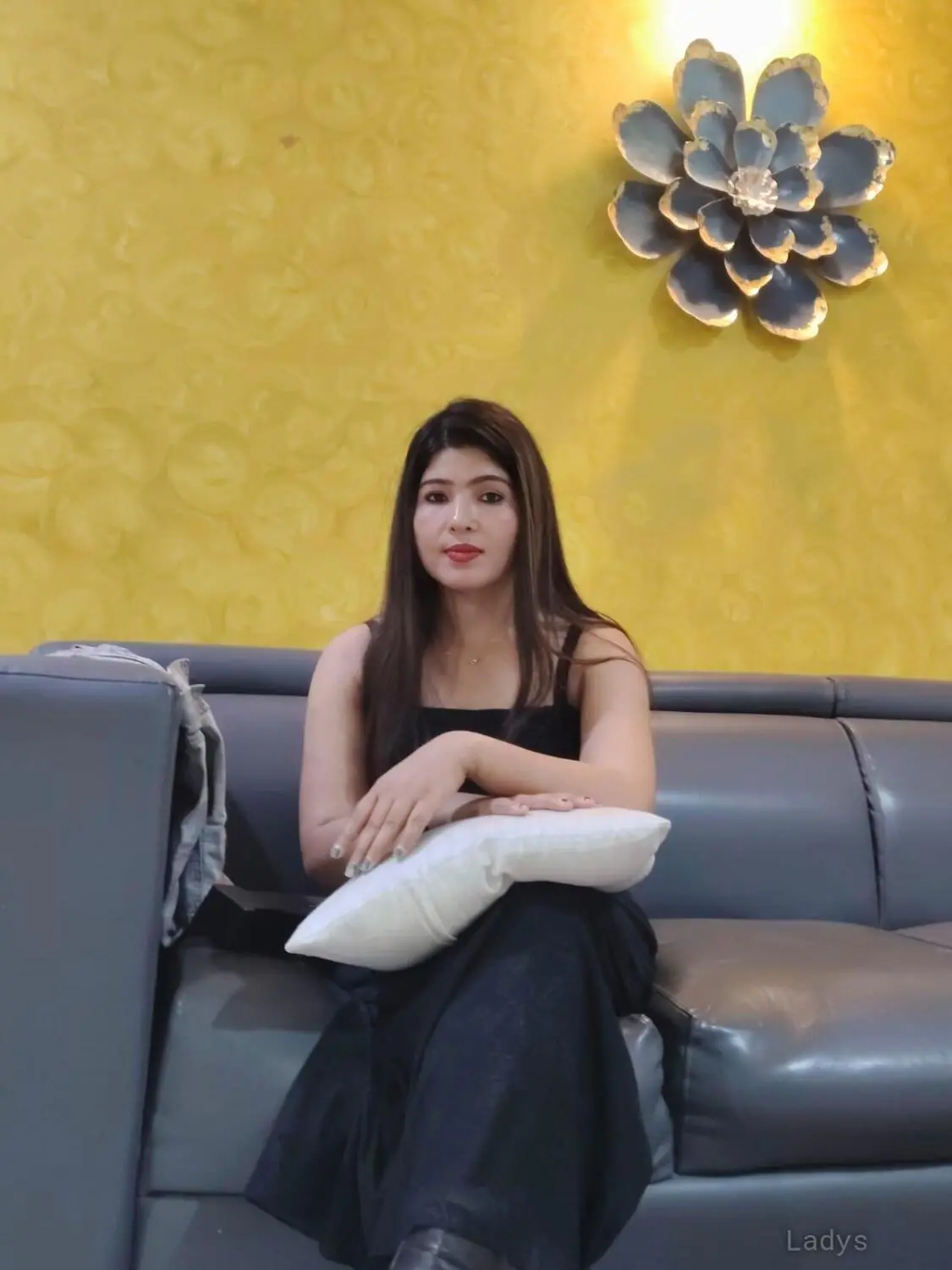 Soniya, 25 years old Hyderabad escort girl with big tits, height 154 sm, Weight kg