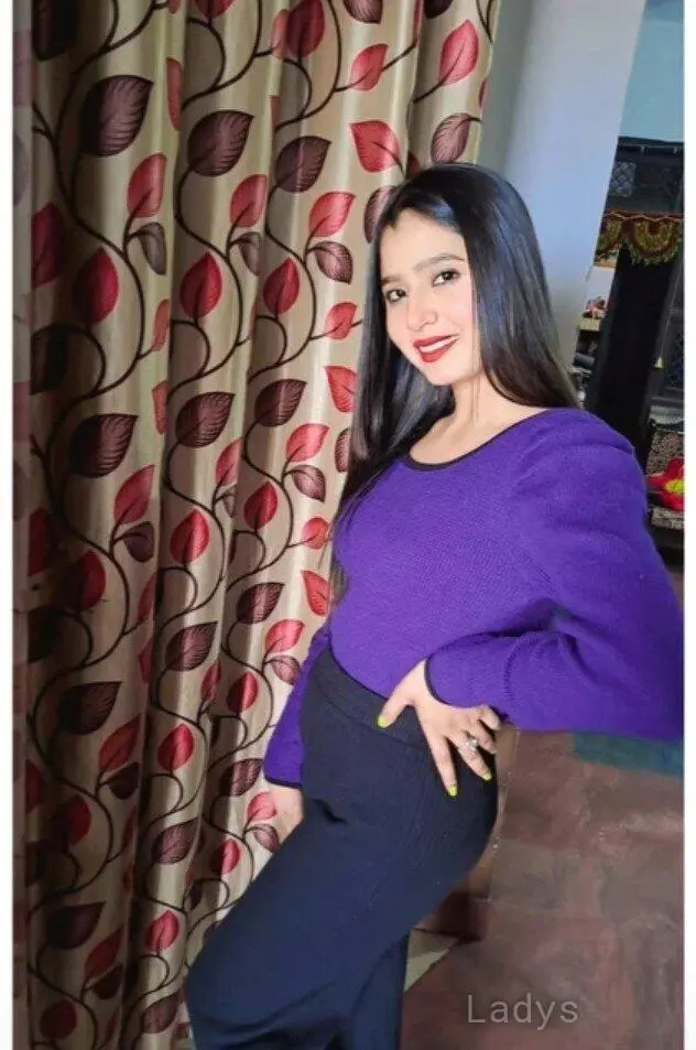 Tanu, 27 years old Hyderabad escort girl with big tits, height 154 sm, Weight kg